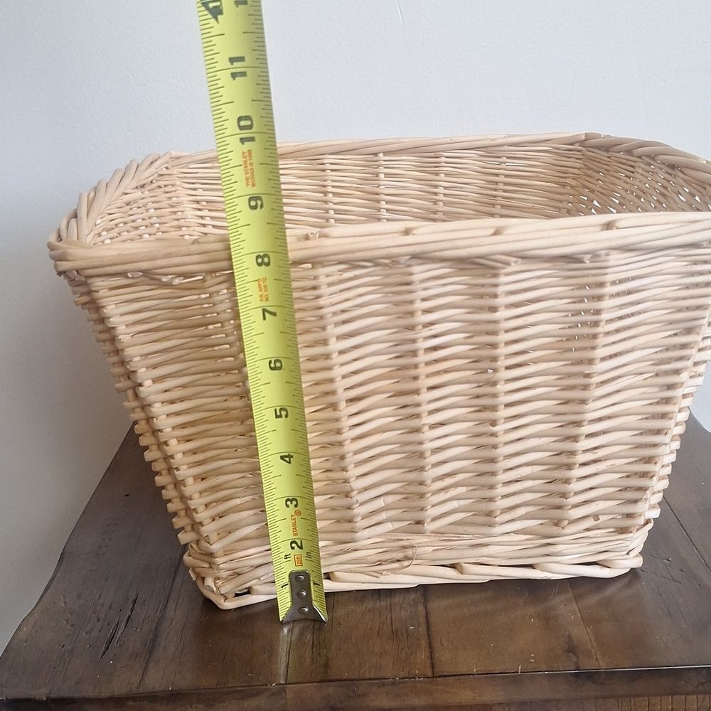 Wicker Basket with Patterned Fabric Liner - Picture 9 of 9